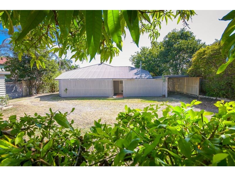 99 Brisbane Road, Booval QLD 4304