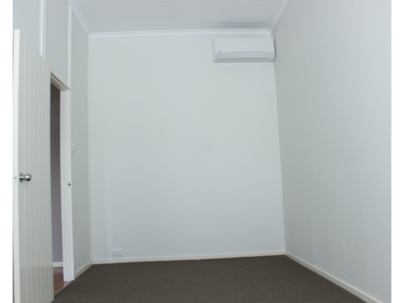 14 Macquarie Street, Booval QLD 4304