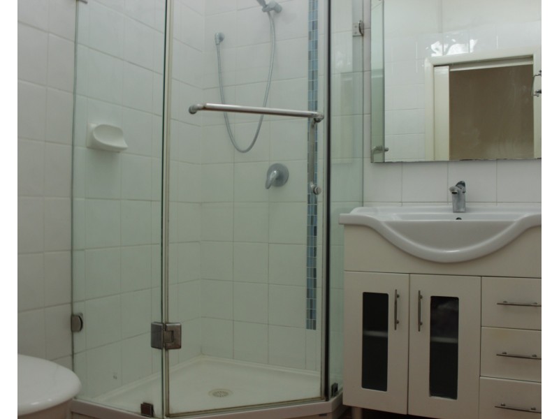 14 Macquarie Street, Booval QLD 4304