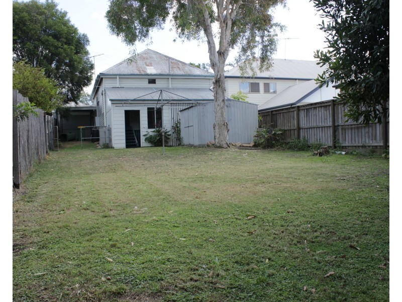 14 Macquarie Street, Booval QLD 4304