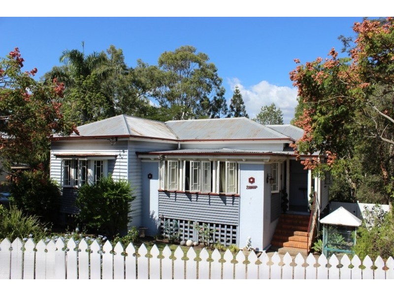15 Holmes Street, North Ipswich QLD 4305
