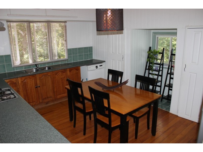 15 Holmes Street, North Ipswich QLD 4305