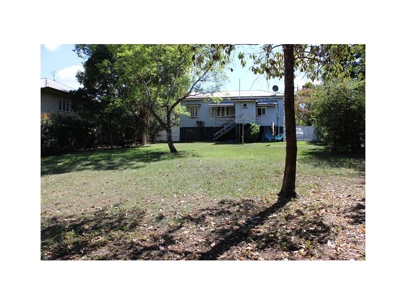 15 Holmes Street, North Ipswich QLD 4305