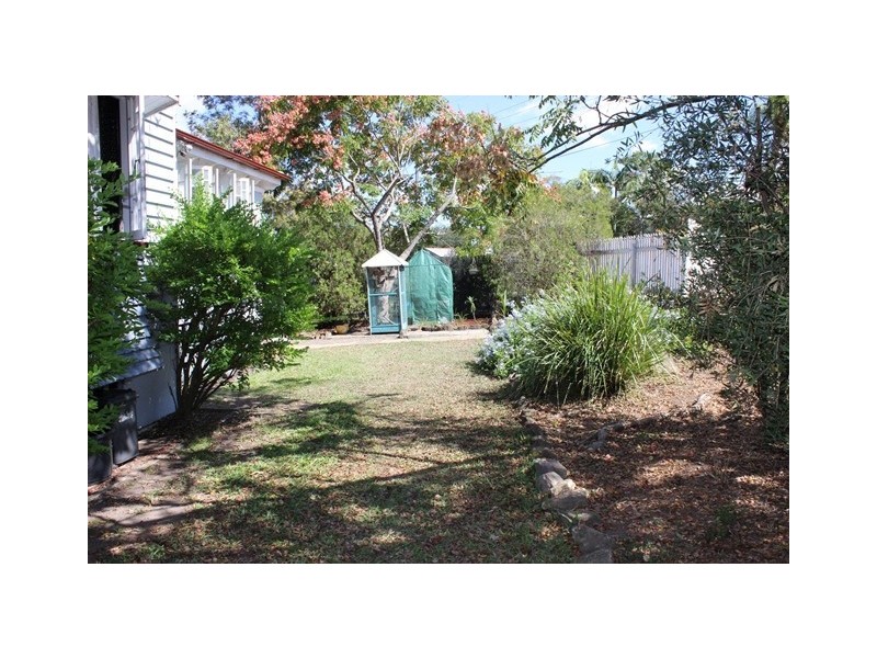 15 Holmes Street, North Ipswich QLD 4305