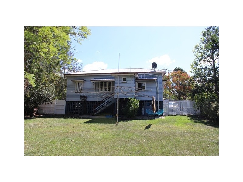 15 Holmes Street, North Ipswich QLD 4305