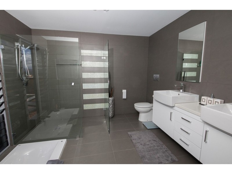 Lot 5 27 F Holts Road, Pine Mountain QLD 4306