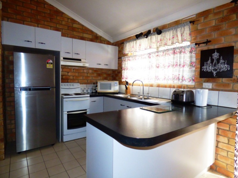 31 Greenway Street, Churchill QLD 4305