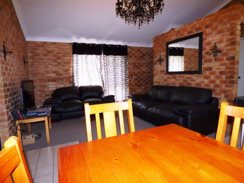 31 Greenway Street, Churchill QLD 4305