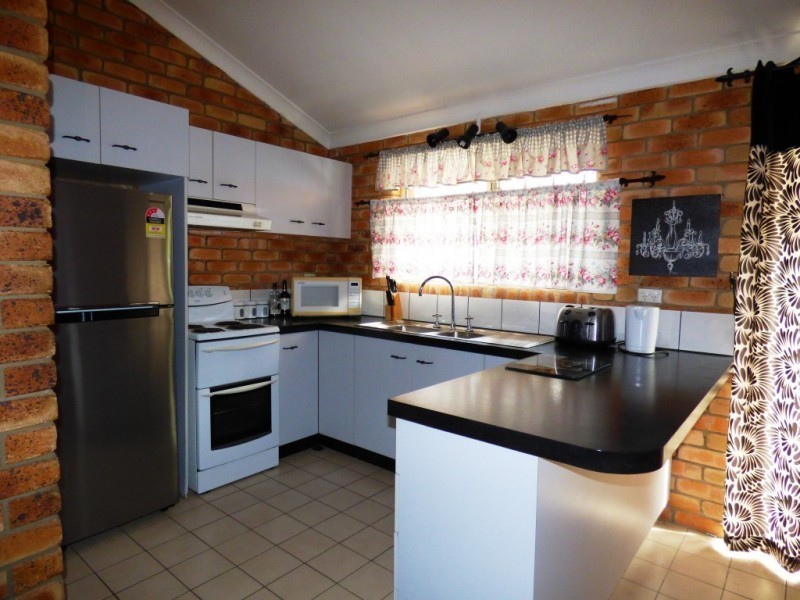 31 Greenway Street, Churchill QLD 4305