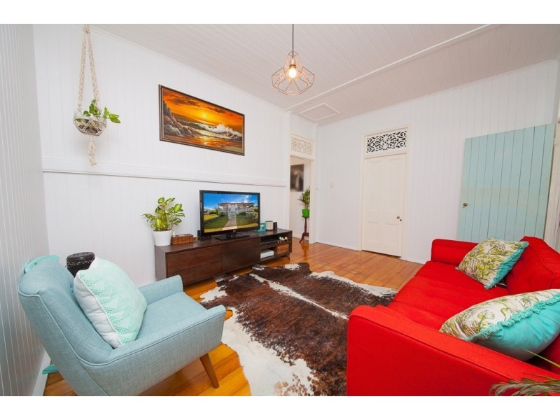 7 Mary Street, Bundamba QLD 4304