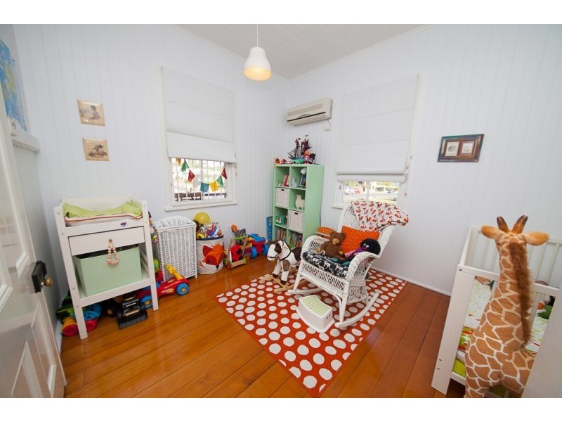 7 Mary Street, Bundamba QLD 4304