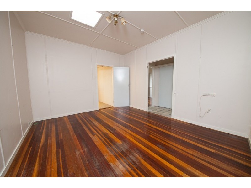 19 Blackwood Street, East Ipswich QLD 4305