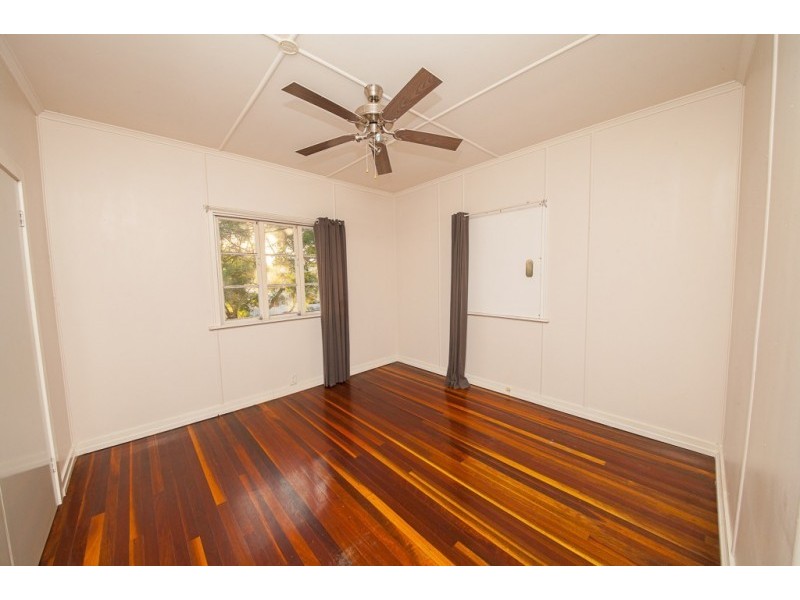 19 Blackwood Street, East Ipswich QLD 4305