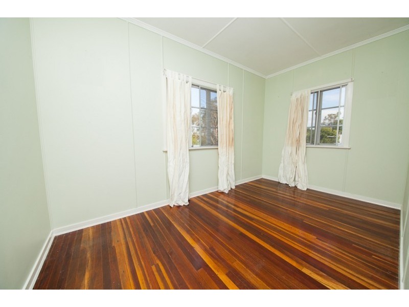 19 Blackwood Street, East Ipswich QLD 4305