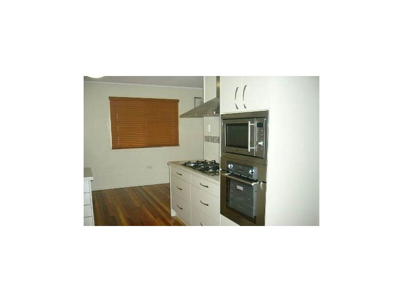 2 Peacock Street, One Mile QLD 4305