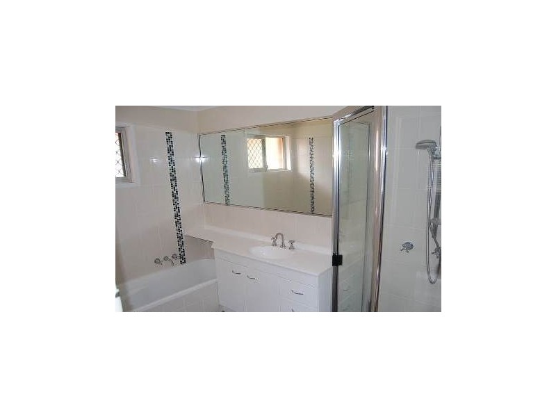 2 Peacock Street, One Mile QLD 4305