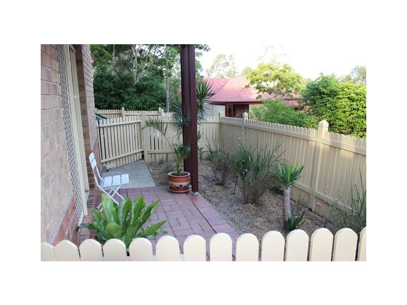 6/13 John Staines Crescent, North Ipswich QLD 4305