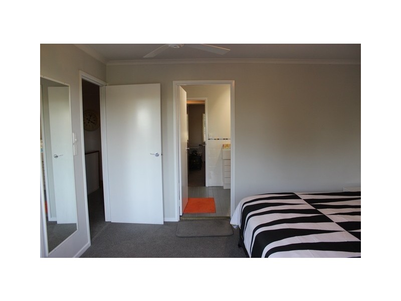6/13 John Staines Crescent, North Ipswich QLD 4305