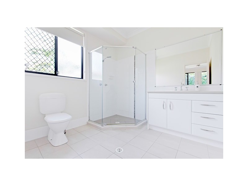 2 Donald Place, Brassall QLD 4305