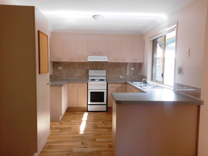 16 Edith Drive, North Ipswich QLD 4305