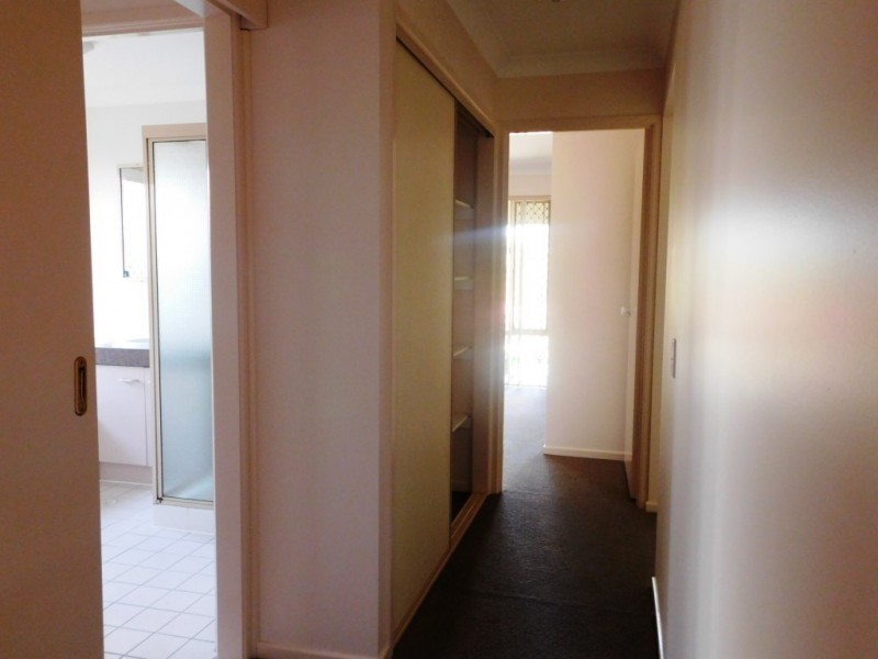 16 Edith Drive, North Ipswich QLD 4305