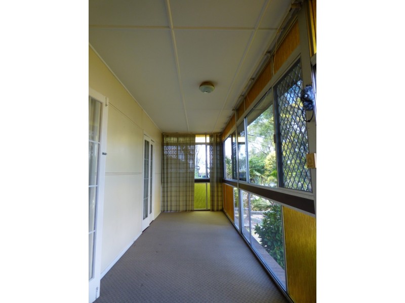 180 Blackstone Road, Silkstone QLD 4304