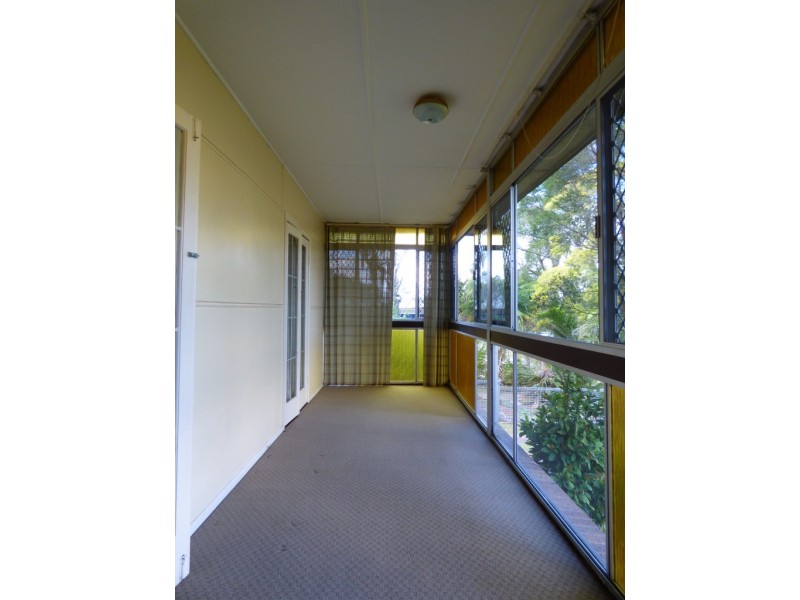 180 Blackstone Road, Silkstone QLD 4304