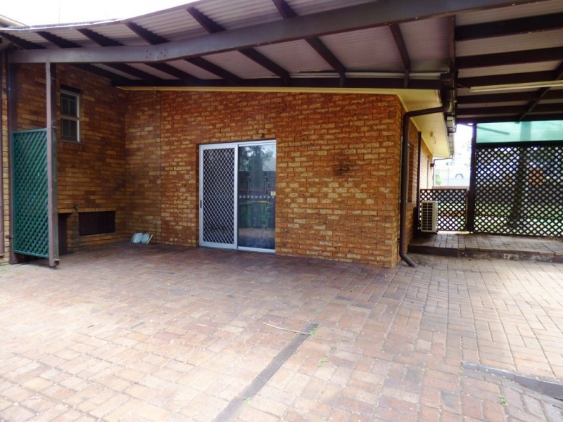 180 Blackstone Road, Silkstone QLD 4304