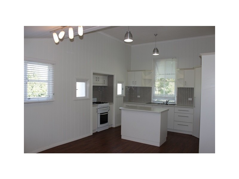5 Flint Street, North Ipswich QLD 4305