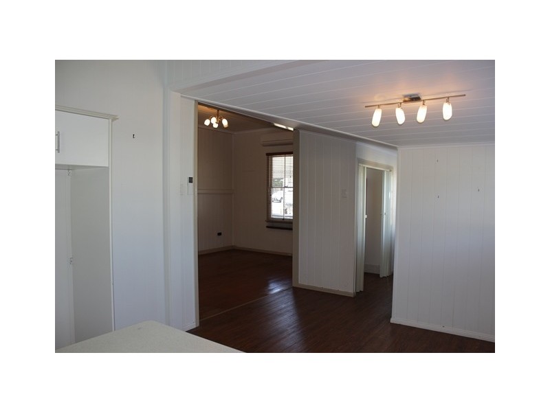 5 Flint Street, North Ipswich QLD 4305