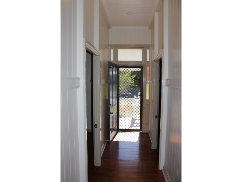 5 Flint Street, North Ipswich QLD 4305