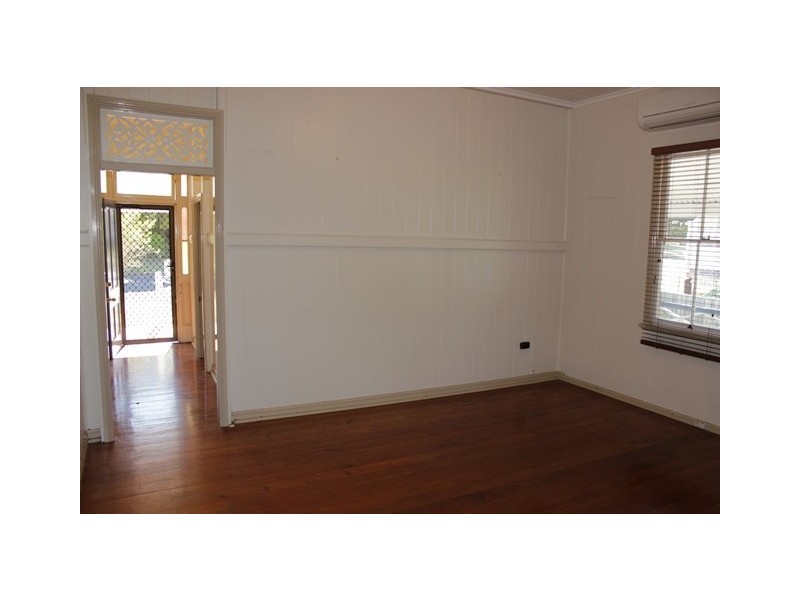 5 Flint Street, North Ipswich QLD 4305
