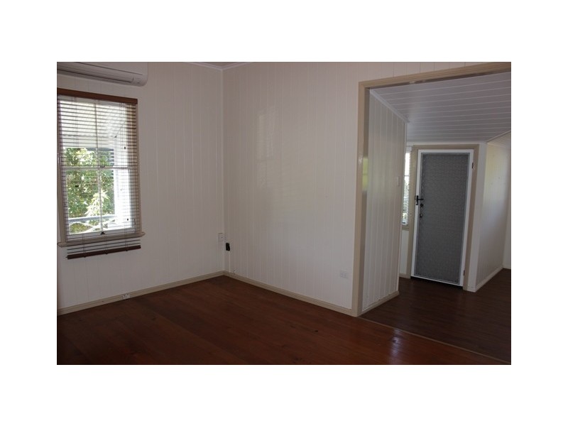 5 Flint Street, North Ipswich QLD 4305