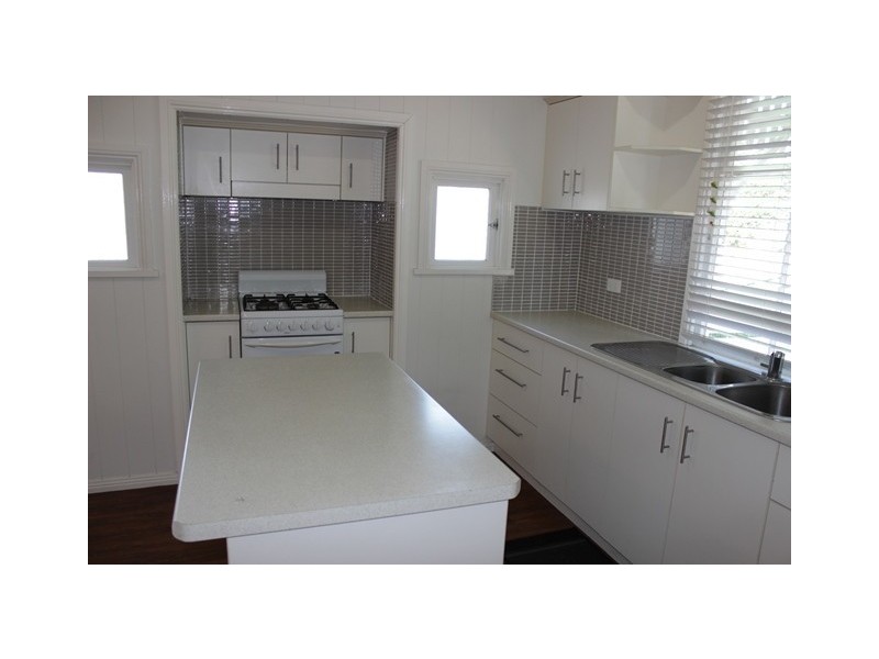 5 Flint Street, North Ipswich QLD 4305
