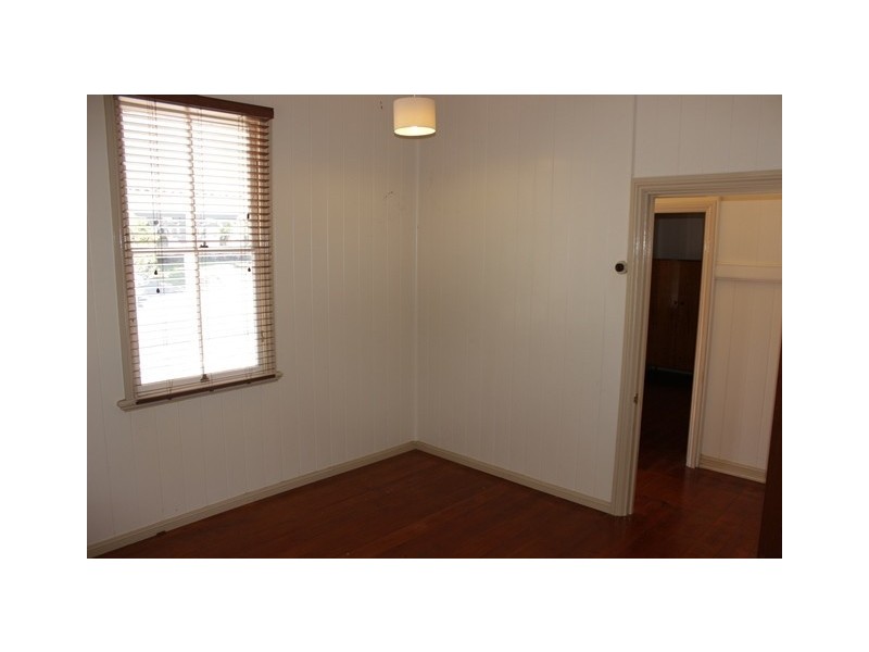 5 Flint Street, North Ipswich QLD 4305