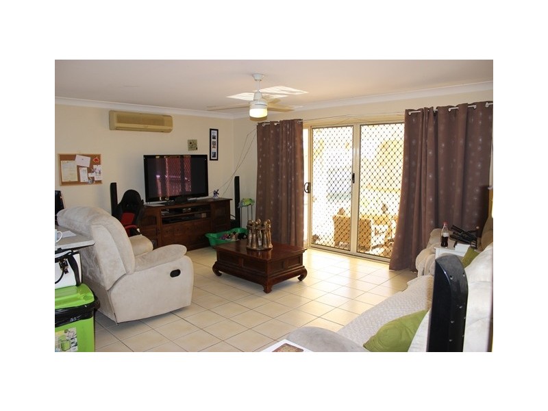 2 Jess Street, Yamanto QLD 4305