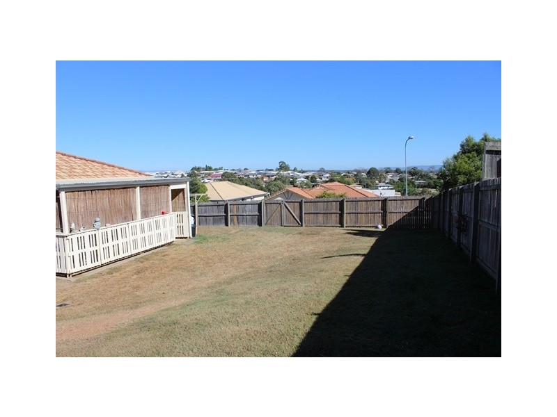 2 Jess Street, Yamanto QLD 4305