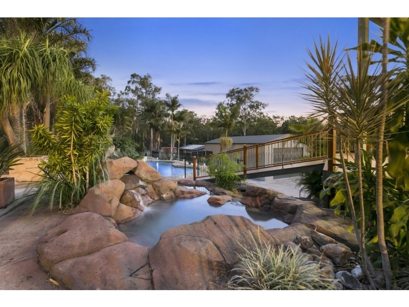 18-20 Woodlands Avenue, Camira QLD 4300