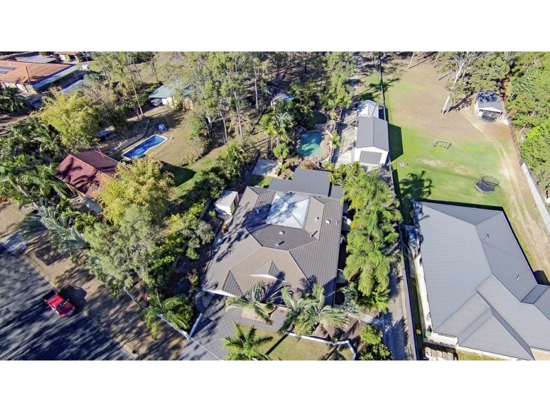 18-20 Woodlands Avenue, Camira QLD 4300