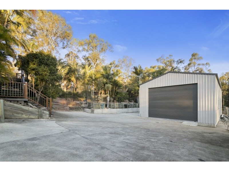 18-20 Woodlands Avenue, Camira QLD 4300