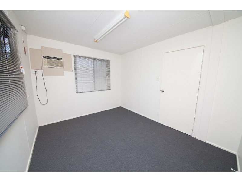 6 William Street, Blackstone QLD 4304