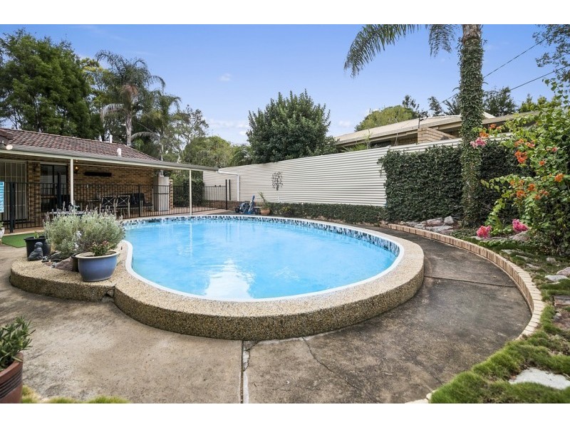 24 Mahogany Street, Raceview QLD 4305