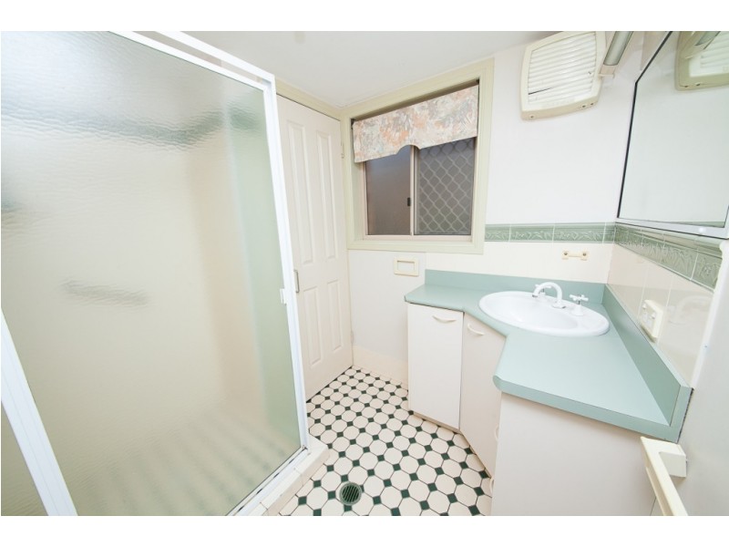 1 Lloyd George Street, Eastern Heights QLD 4305