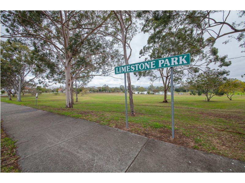 1 Lloyd George Street, Eastern Heights QLD 4305