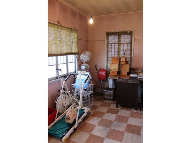 22 Lowry Street, North Ipswich QLD 4305