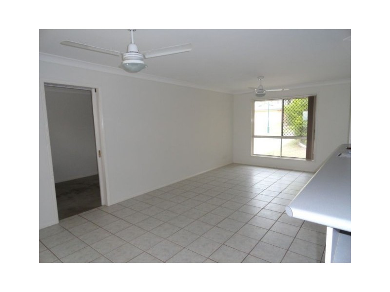 72 Sandalwood Drive, Yamanto QLD 4305