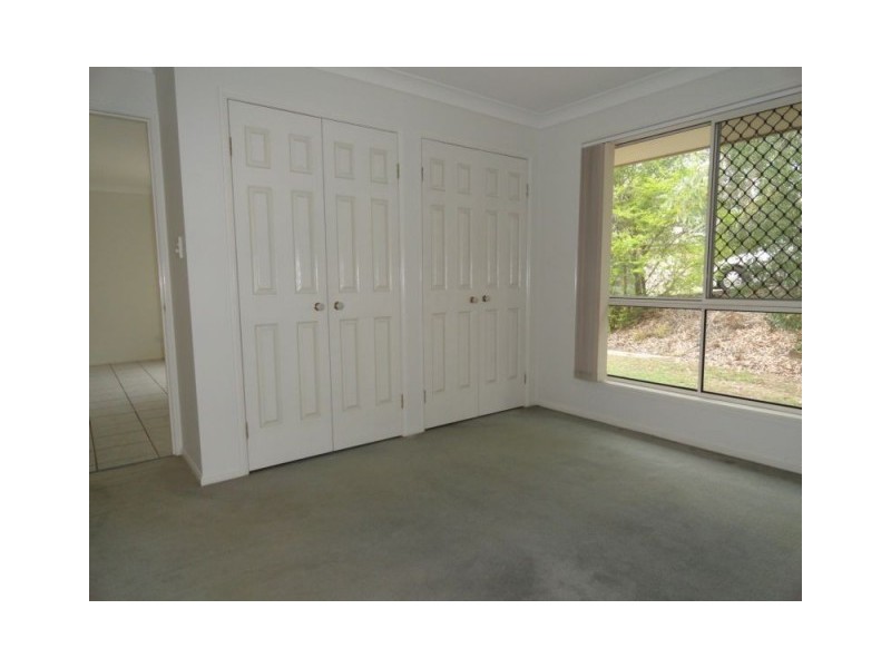 72 Sandalwood Drive, Yamanto QLD 4305