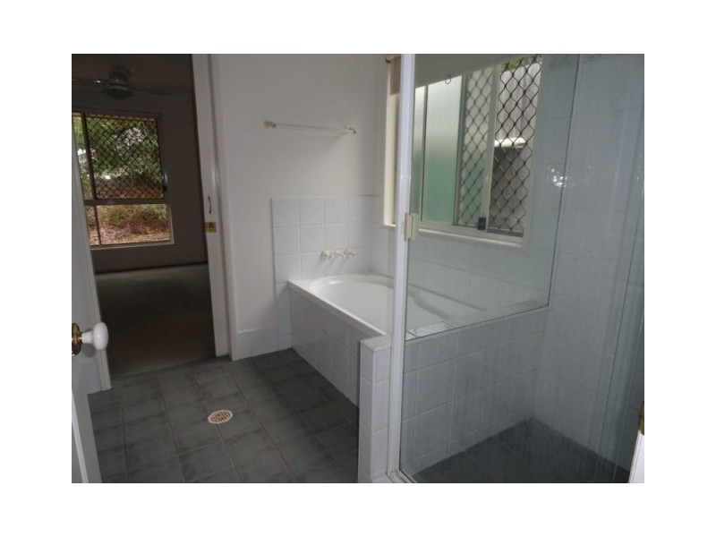 72 Sandalwood Drive, Yamanto QLD 4305