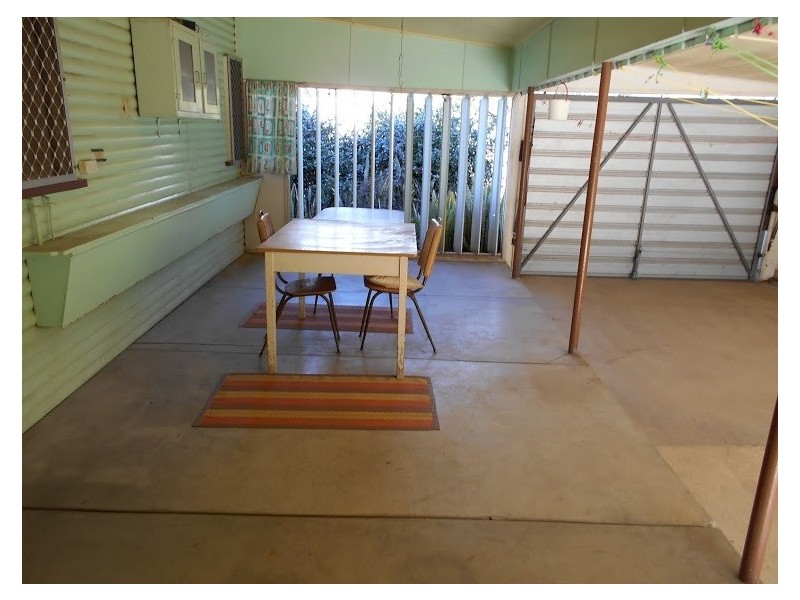 75 Flinders Street, Monto QLD 4630