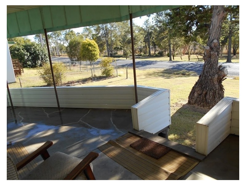 75 Flinders Street, Monto QLD 4630